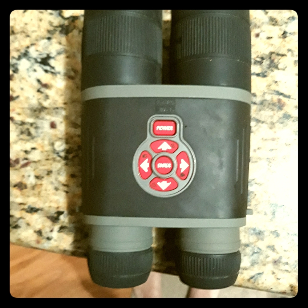 Day/night binoculars